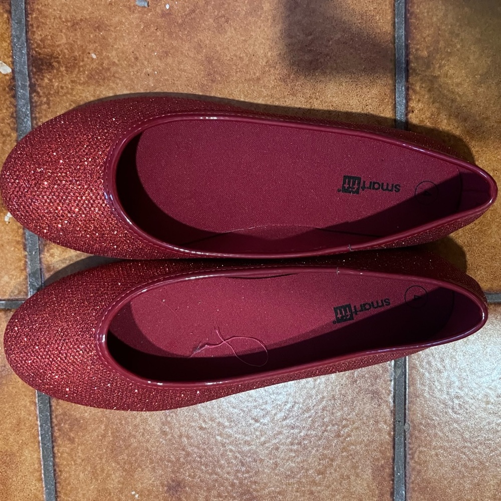 SMART FIT Sparkly Red ballet slipper style shoes